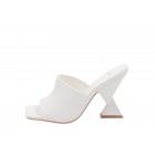 ΓΥΝΑΙΚΕΙΟ MULE ΛΕΥΚΟ CARRANO 685001/CP01 WHITE