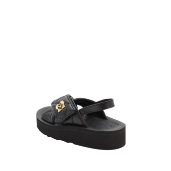 ΓΥΝΑΙΚΕΙΑ ΣΑΝΔΑΛΙΑ ΜΑΥΡΑ LOVE MOSCHINO JA16044I1MIE0000