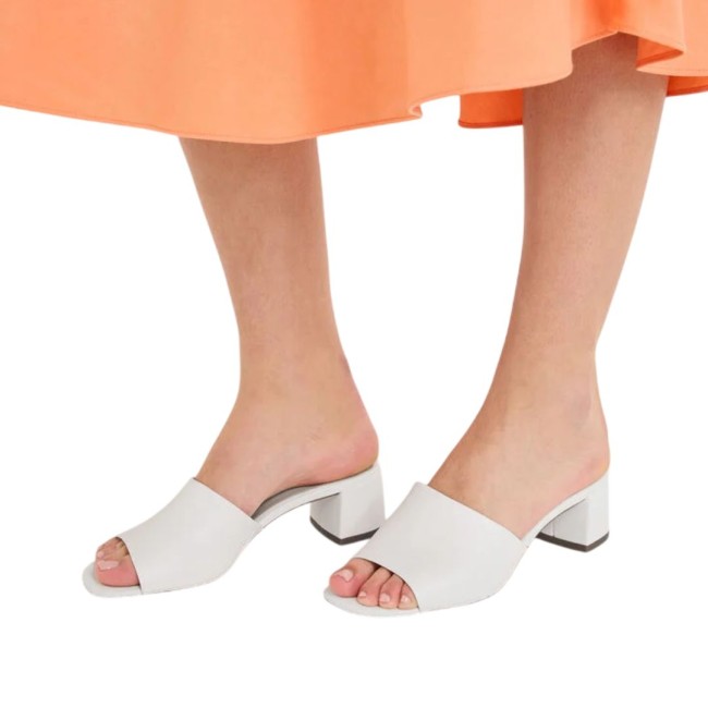 ΓΥΝΑΙΚΕΙΟ MULE ΛΕΥΚΟ TAMARIS 1-27204-42 100 WHITE ΓΥΝΑΙΚΕΙΟ MULE ΛΕΥΚΟ TAMARIS 1-27204-42 100 WHITE