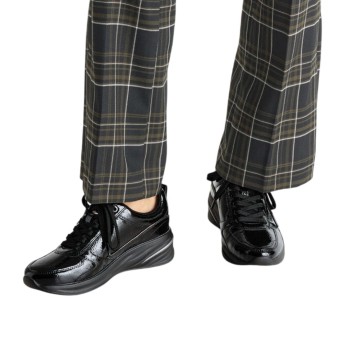 ΓΥΝΑΙΚΕΙΟ SNEAKER ΜΑΥΡΟ TAMARIS 1-23754-45 018